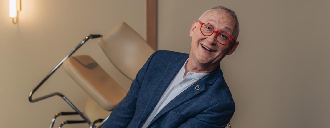 BEHIND THE SCENES OF BURDIGALA: THE PORTRAIT OF RENAUD