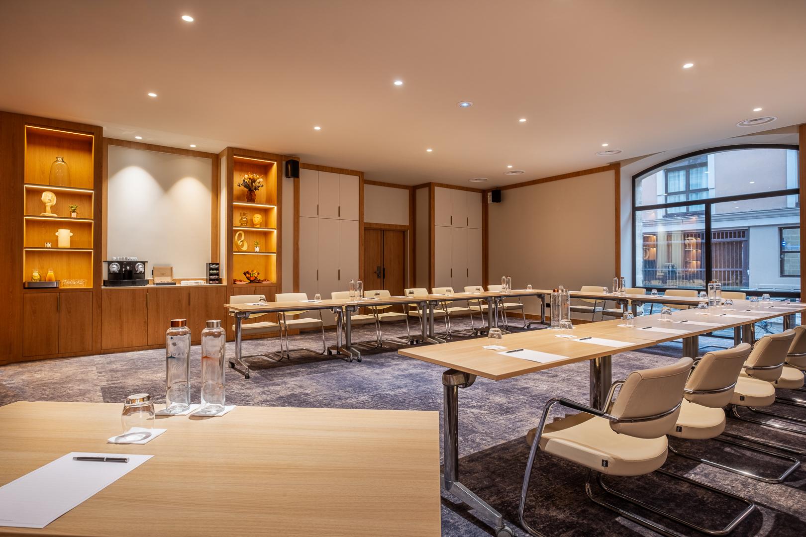 SICH SELBST NEU ERFINDEN